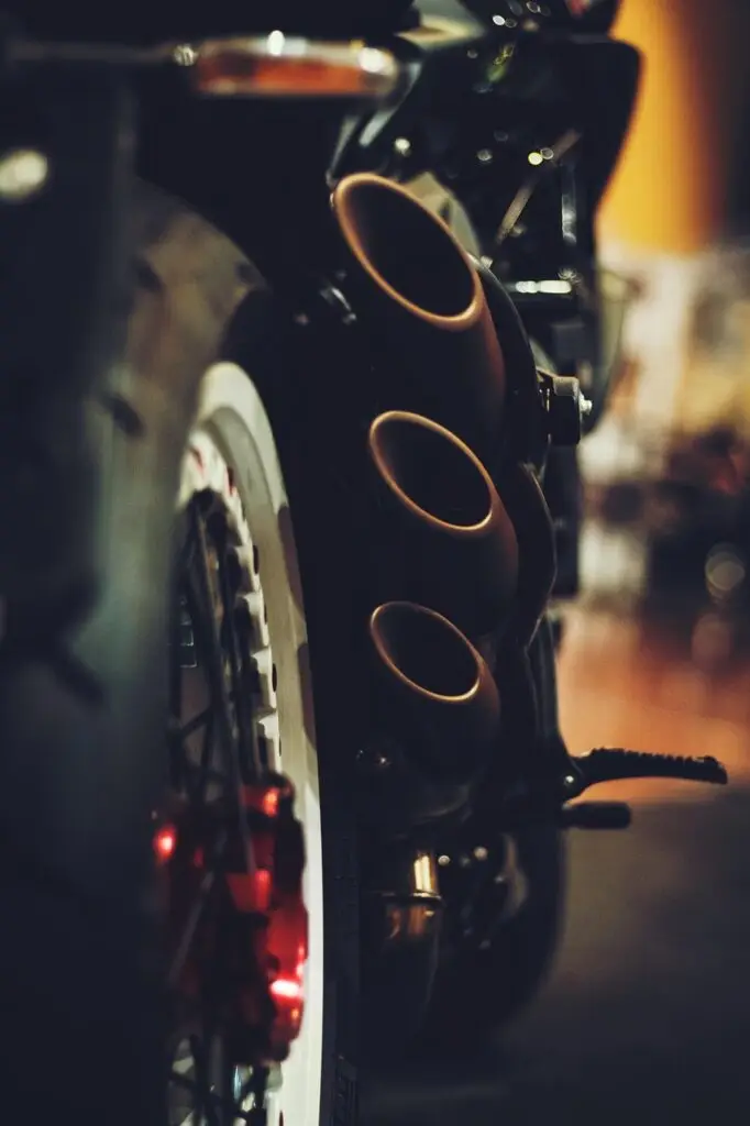 moto, i unload, motor, vehicle, chrome, metal, wheel, transport, shiny, cylinder, speed, wheels, mv, fast, street, race, adventure, style, sport, trip, eraser, tires